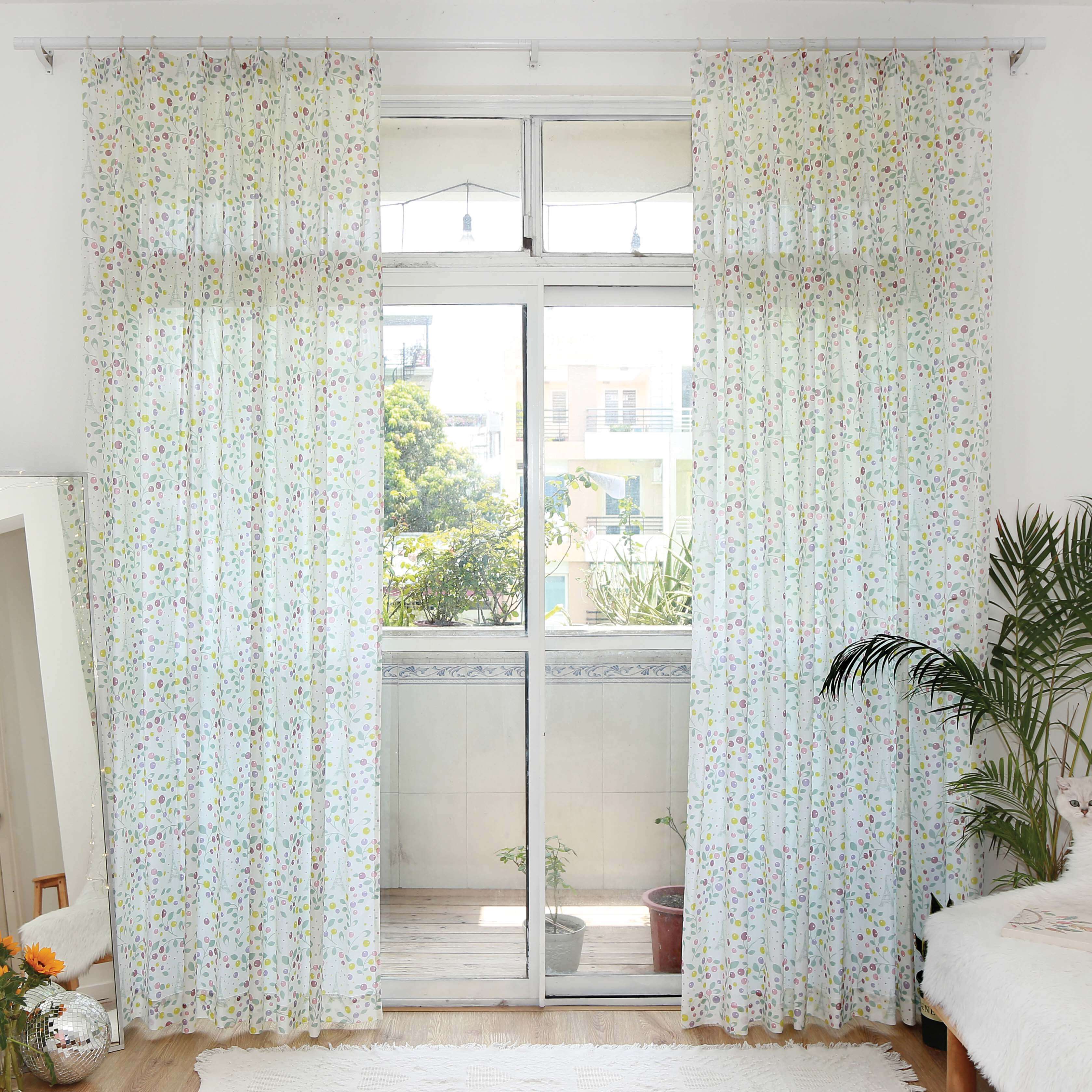 Vải voan in họa tiết chất liệu mềm mại tô điểm không gian sống