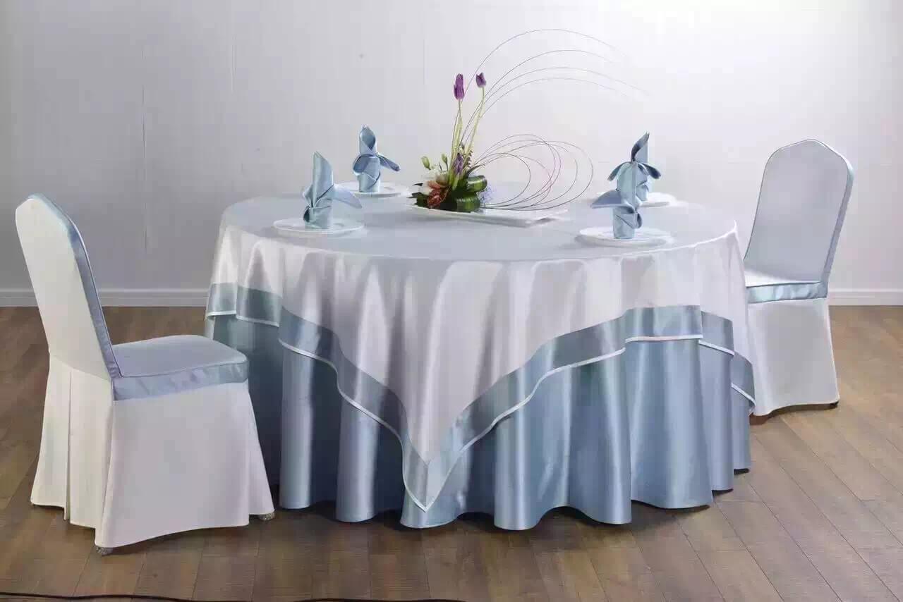 Mẫu áo ghế có mũ áo riêng dành cho nhà hàng tiệc cưới giá tốt 